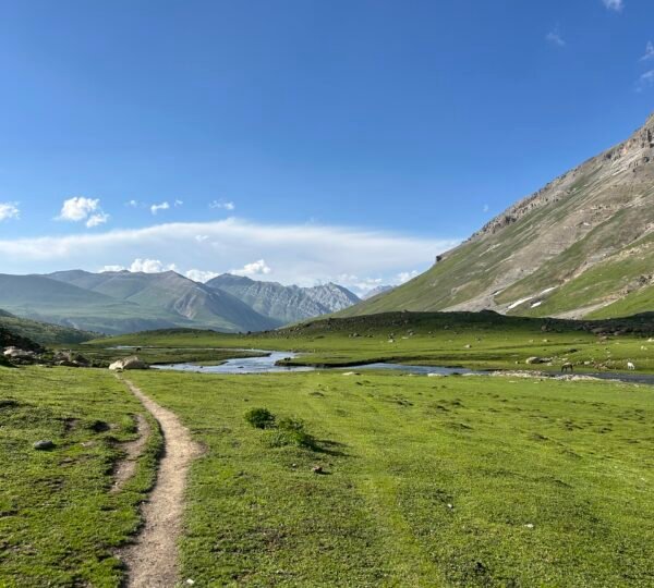 Tosamaidan Lakes Trek